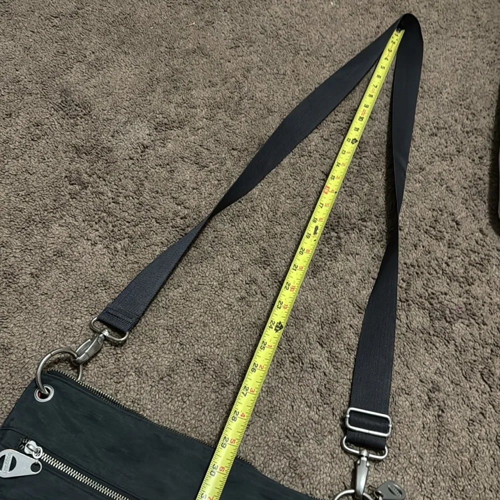 Baggallini brand crossbody